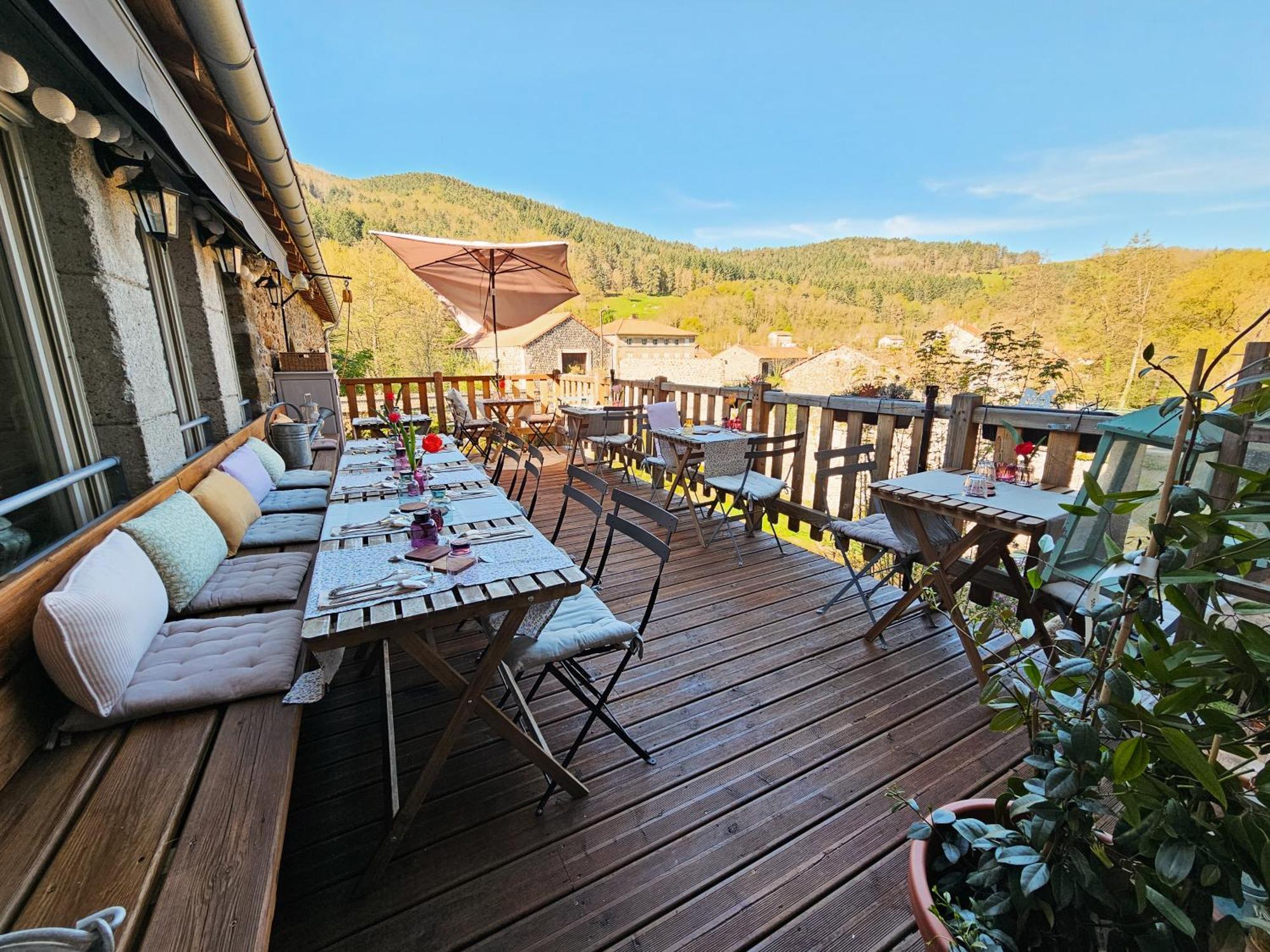 Auberge de Chanteuges Exterior foto